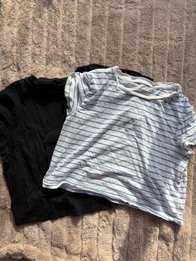 Universal Thread Women’s Short Sleeve Tee Set - Black & White with Blue Stripe